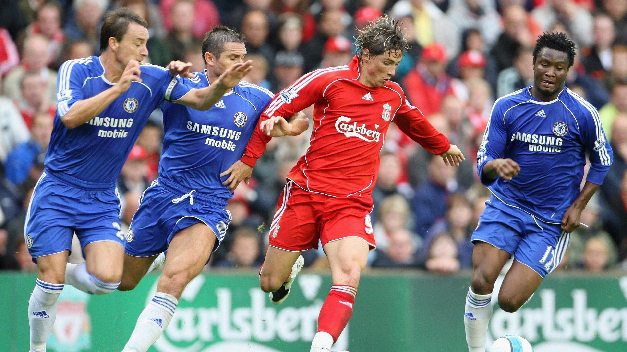 可笑，海港球迷竟认为被裁判针对，称泰山队在裁判保驾护航下拿到胜利